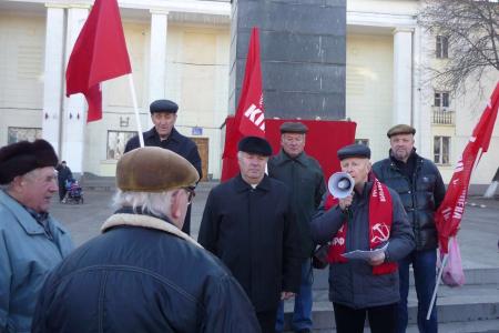 Коммунисты провели праздничные мероприятия в городах и районах Тульской области