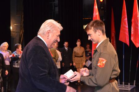 В Севастополе прошел праздничный концерт в честь столетия Великой Октябрьской революции