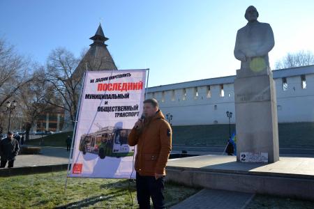 Астраханские коммунисты высказались за сохранение троллейбусов
