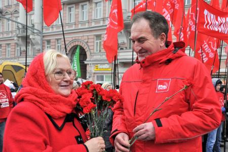 Коммунисты Московской области: 100-летию Великого Октября – Слава!