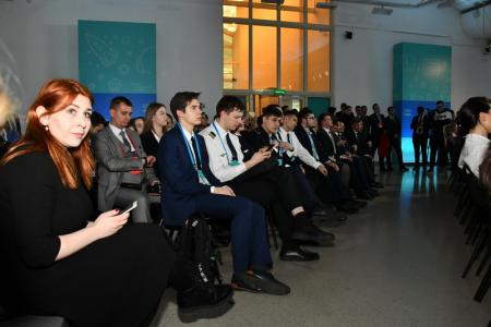 В заключительный день Всероссийского молодежного форума Государственной Думы Г.А. Зюганов встретился с его участниками