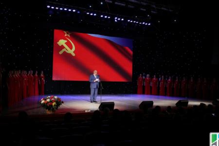 Дагестан. Торжественное собрание по случаю 100-летнего юбилея Великой Октябрьской революции прошло в Махачкале