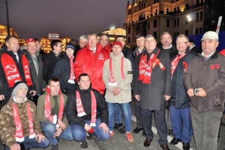 Коммунисты Московской области: 100-летию Великого Октября – Слава!