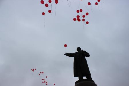 Сталинградские коммунисты передали новым поколениям «эстафету убежденности и уверенности в правоте и величии Советской эпохи»