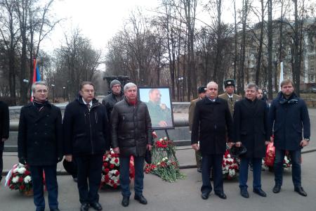 Руководители КПРФ, представители Посольства Кубы и москвичи почтили память Фиделя Кастро