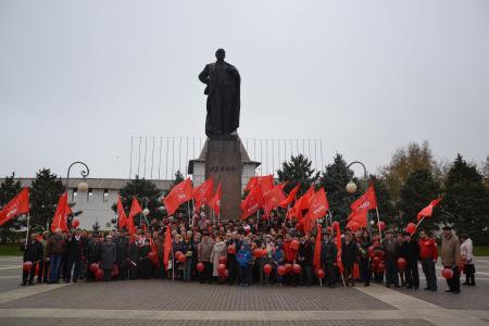 В Астрахани отметили столетие Великого Октября
