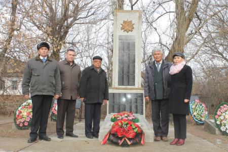 Калмыкия. В Малодербетовском районе отметили 75-ую годовщину освобождения от немецко-фашистских захватчиков