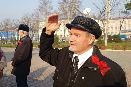Столетие Великой Октябрьской социалистической революции отметили в Южно-Сахалинске