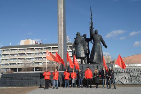 Автопробег в честь 100-летия Великого Октября прошёл в Чите