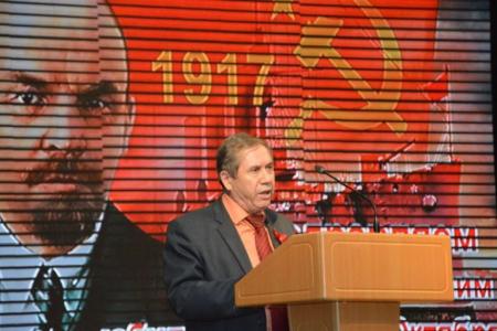 Столетие Великого Октября отметили на торжественном собрании в Биробиджане