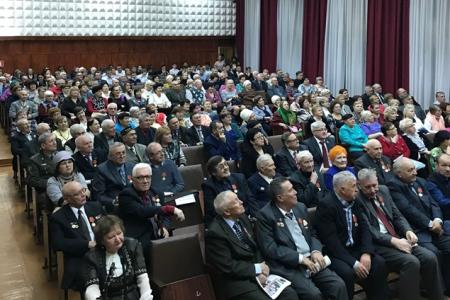 Татарстан. В Нижнекамске проведено торжественное собрание, посвящённое 100-летию Великой Октябрьской социалистической революции