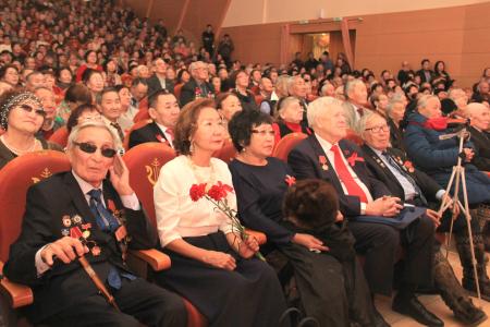 Коммунисты Якутии достойно отметили юбилей Великого Октября