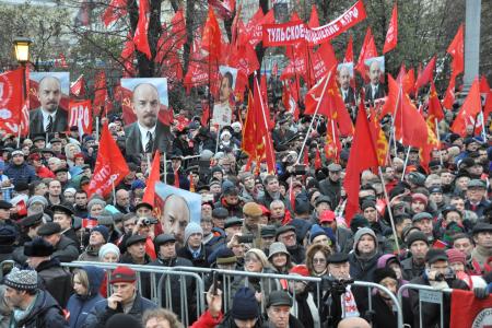 Коммунисты Московской области: 100-летию Великого Октября – Слава!