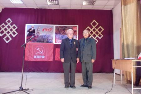 Республика Тыва. Бай-Тайга празднует 100-летие Великого Октября. Лидер коммунистов Тывы Роман Тамоев встретился с главой республики