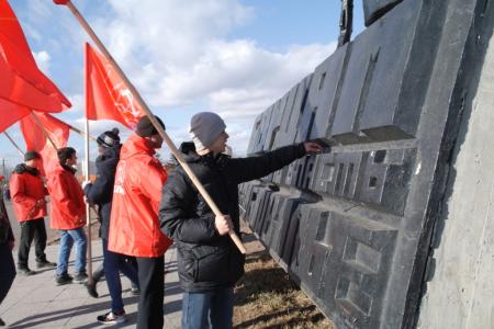 Автопробег в честь 100-летия Великого Октября прошёл в Чите