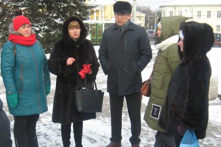 Обманутых дольщиков Ярославля поддержали депутаты КПРФ