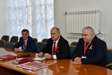 Начался рабочий визит Г.А. Зюганова в городе-герое Ленинграде
