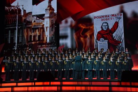 Выступление Г.А. Зюганова на торжественном вечере в концертном зале «Россия», посвященном 100-летию Великого Октября. Видео