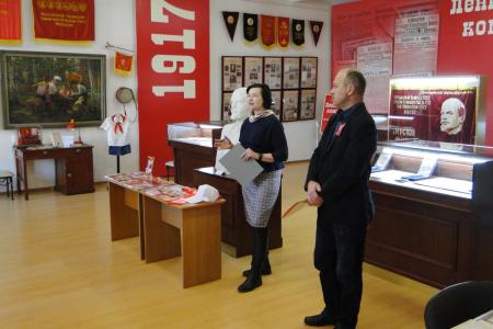 Коллектив Амурского областного музея наградили медалью КПРФ