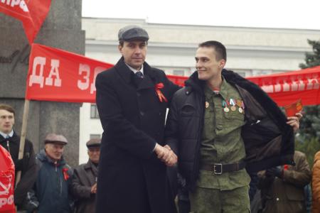 К.К. Тайсаев: «Даже в условиях военного положения сотни луганчан вышли на митинг в честь 100-летия Великого Октября»