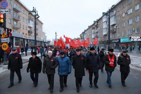 Ура, Революция! В Омске состоялось шествие и митинг коммунистов