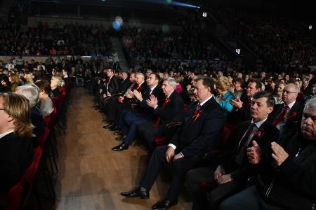 Выступление Г.А. Зюганова на торжественном вечере в концертном зале «Россия», посвященном 100-летию Великого Октября. Видео