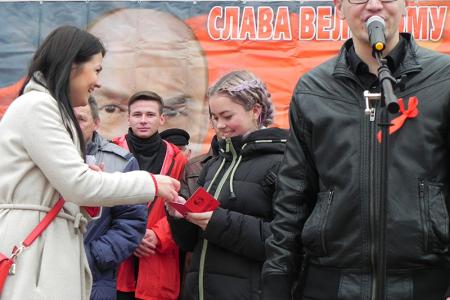 Белгородские коммунисты и их союзники провели праздничную демонстрацию
