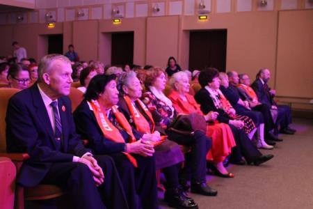 В Магадане состоялось торжественное собрание, посвященное 100-летию Октября