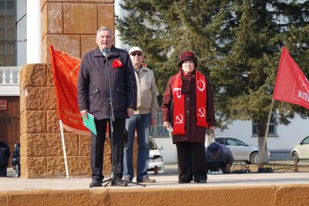 В Кавалеровском районе Приморского края прошел митинг в честь 100-летия Октябрьской революции 