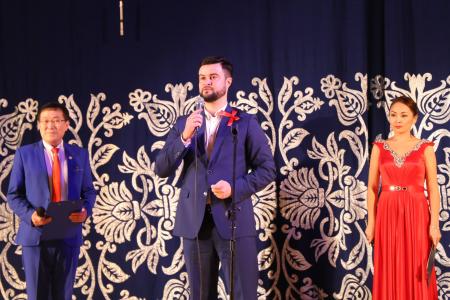 Тувинские коммунисты отметили юбилей Великого Октября концертом и митингом