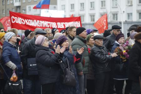 К.К. Тайсаев: «Даже в условиях военного положения сотни луганчан вышли на митинг в честь 100-летия Великого Октября»