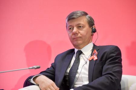 В Москве открылся международный форум левых сил «Октябрь 1917-го - прорыв к социализму!»
