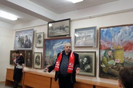 Будущих педагогов Алтайского края познакомили с художественной выставкой, посвященной 100-летию Великого Октября