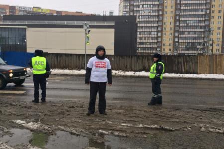 В Ленинградской области обманутые пайщики в знак протеста вышли с пикетами на Токсовское шоссе