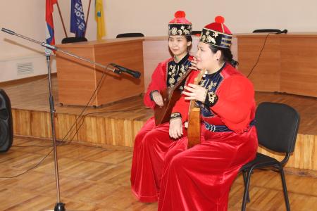 Калмыкия. Коммунисты приняли участие в торжественном мероприятии в райцентре Большой Царын
