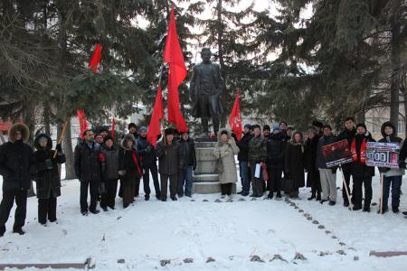 В день памяти Кирова новосибирские коммунисты вновь вышли на пикет