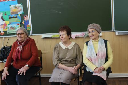 Тульская область. Накануне Дня освобождения города Ефремова от немецко-фашистских захватчиков коммунисты провели урок памяти в средней школе