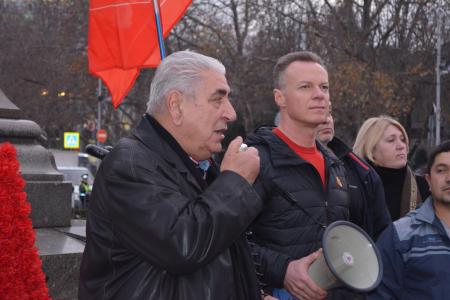 Севастопольцы протестуют, защищая свои права и свободы