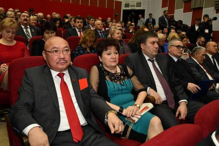 В Подмосковье открылся второй этап XVII съезда КПРФ