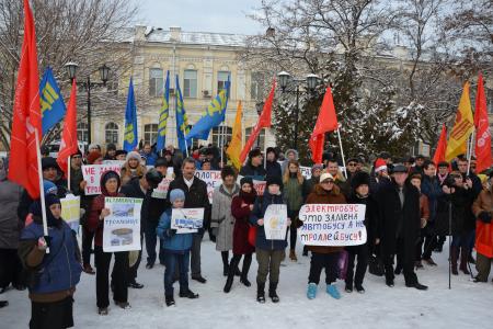 Астраханские коммунисты продолжают борьбу за сохранение троллейбусов