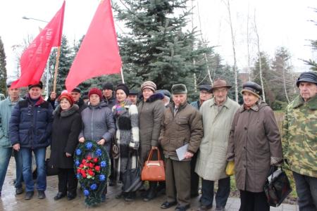 Тульская область. Коммунисты города Ефремова празднуют годовщину освобождения города от фашистских захватчиков