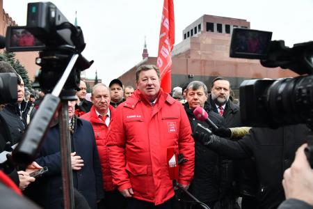 Коммунисты возложили цветы к могилам И.В. Сталина и Ф.Э. Дзержинского