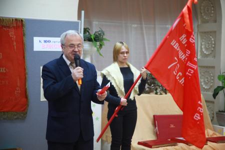 Школа юных журналистов имени Николая Островского в Ярославле награждена медалью ЦК КПРФ