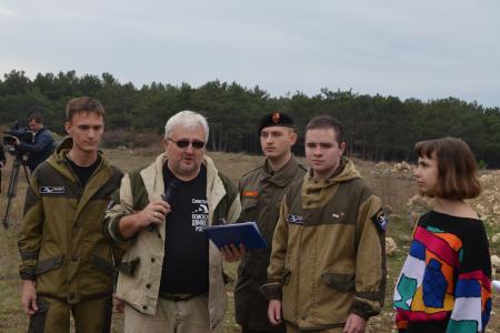 Севастопольские комсомольцы почтили память Неизвестного солдата