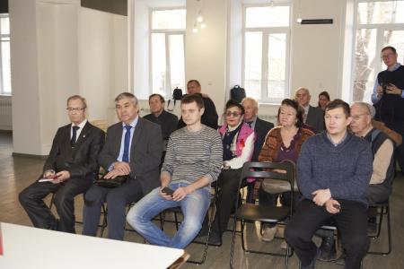 Секретарь Новосибирского обкома КПРФ Ренат Сулейманов презентовал свою книгу «Органы политического сыска в России: от Петра I до Сталина»