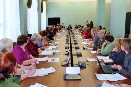 «Спасем детей – спасем Россию!». Коммунисты и активисты женского движения из Челябинской области провели круглый стол