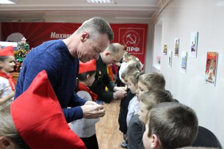 В Севастополе возродили октябрятское движение