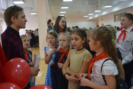В Новосибирске встретили Новый год по-пионерски
