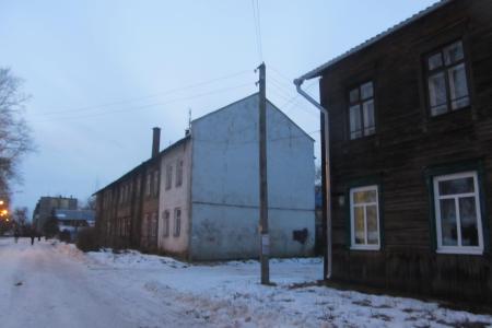 «Бараки под снос, о жителях позже подумаем?». В Костроме граждане собрались на сход при поддержке КПРФ