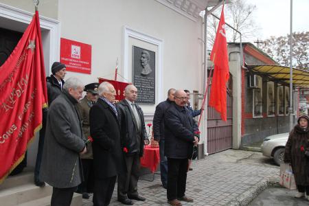 Коммунисты Крыма почтили память И.В. Сталина